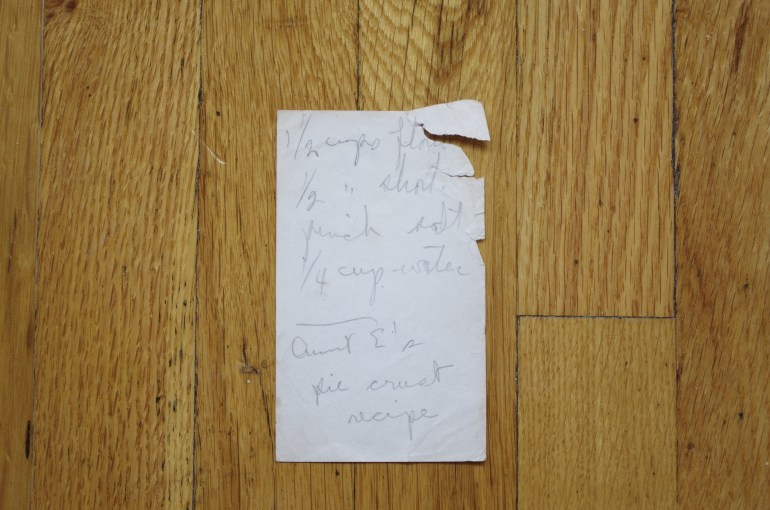 aunt-Es-pie-crust